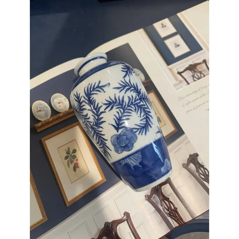 Blue and White Chinoisere Vase Ceramic Pottery Floral and Leaf Pattern Vase Mini